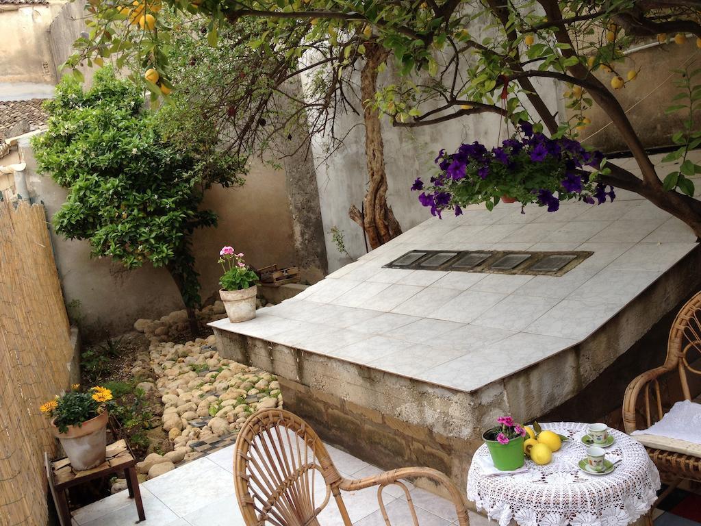 Case Vacanze Le Rose Villa Noto Eksteriør bilde